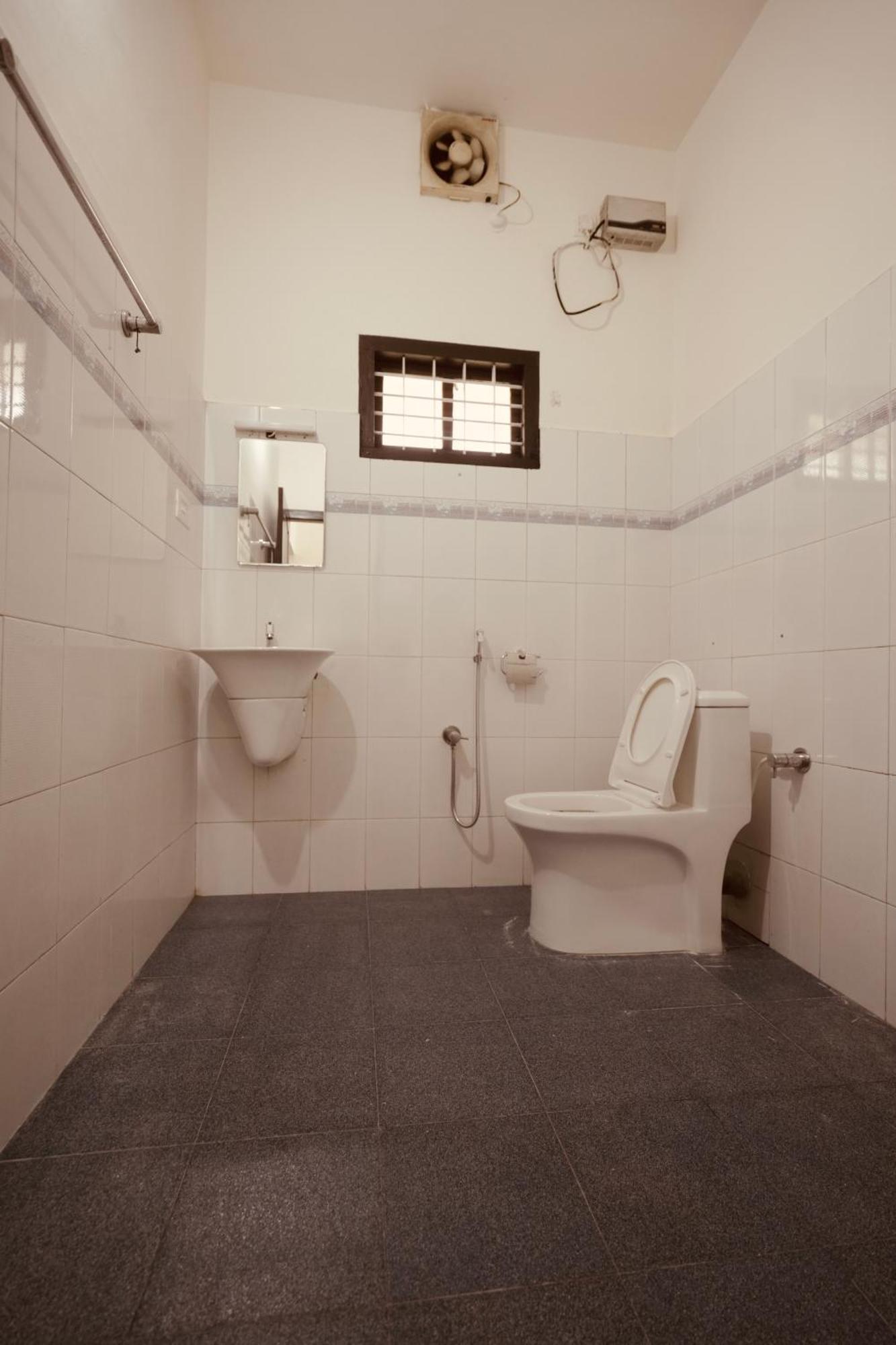 Daffodils Inn Alappuzha Dış mekan fotoğraf