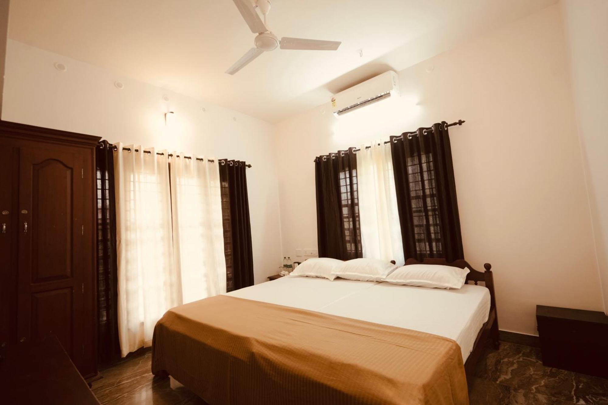 Daffodils Inn Alappuzha Dış mekan fotoğraf
