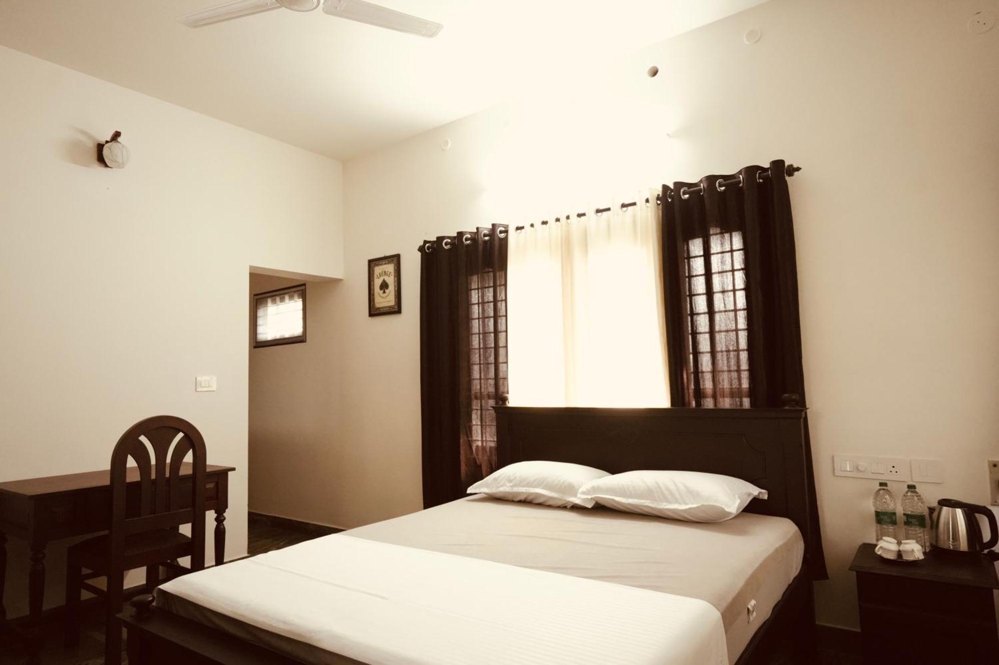 Daffodils Inn Alappuzha Dış mekan fotoğraf